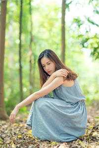 洪灾来袭，妻子为了白月光的古董放弃女儿白月光言枫全文+番茄